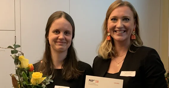 Nach der Preisverleihung: Marie Rüdiger (l.) und Dr. Anna Aleksandra Wojciechowicz vom Refugee Teachers Program. Foto: Antje Horn-Conrad.