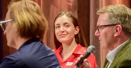 Miriam Jahnke vom Potsdamer Technologieunternehmen Sensit! GmbH während der Podiumsdiskussion im Nikolaisaal.