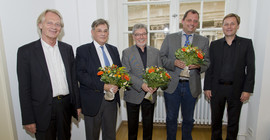 Die wiedergewählten Vizepräsidenten der Universität Potsdam, Prof. Dr. Florian Schweigert, Prof. Dr. Robert Seckler und Prof. Dr. Andreas Musil, mit dem Vorsitzenden des Senats, Prof. Dr. Uwe Hellmann, und dem Präsidenten der Universität Potsdam, Prof. Oliver Günther