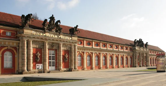 Das Filmmuseum Potsdam. Außenansicht.