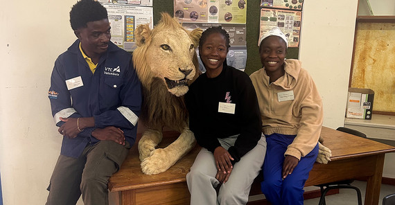 Drei namibische Studierende