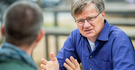 Professor Axel Bronstert im Interview. Das Foto ist von Tobias Hopfgarten.