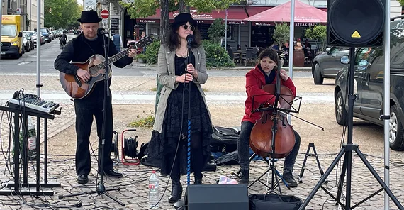 Die Band Zirko Soni spielte zum Empfang.