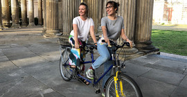 Ein gutes Tandem:  Absolventin Ronja Wieltsch (r.) und ihre Mentorin Viola Tasch (l.)