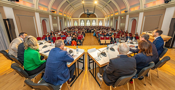 Blick vom Podium des Auditorium Maximum des Campus Am Neuen Palais.