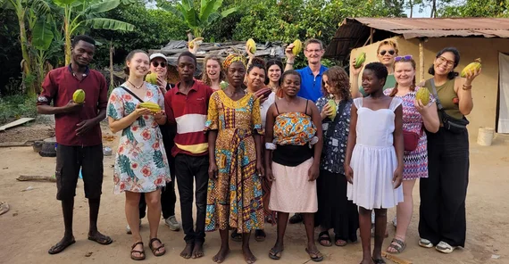 Friendly welcome at the cocoa farm in Bosomtwe