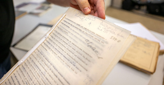 Manuskript für die wissenschaftliche Zeitschrift der Akademie für Staats- und Rechtswissenschaften.