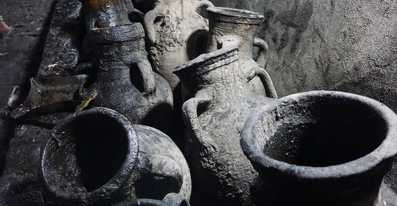 Tonkrüge für Olivenöl | Foto: Valentina Meyer-Oldenburg Auf dem Foto sind Tonkrüge für Olivenöl zu sehen. Das Foto ist von Valentina Meyer-Oldenburg.