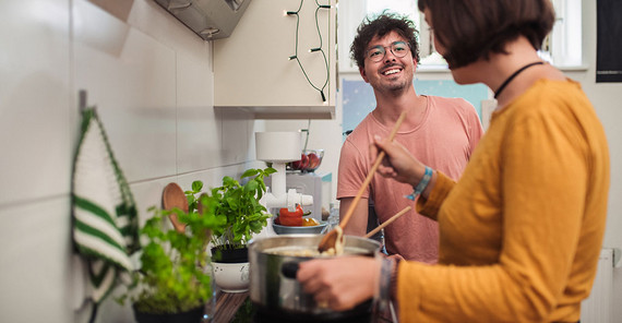 Zusammenleben im Studierendenwohnheim. | Foto: Jan Eric Euler. Zusammenleben im Studierendenwohnheim. | Foto: Jan Eric Euler.