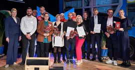 Die Preisträgerinnen und Preisträger des Innovationspreises Berlin Brandenburg 2024.