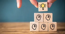 Es handelt sich um ein Symbolbild zum Thema "Bildung". Das Foto ist von AdobeStock/fotogestoeber.