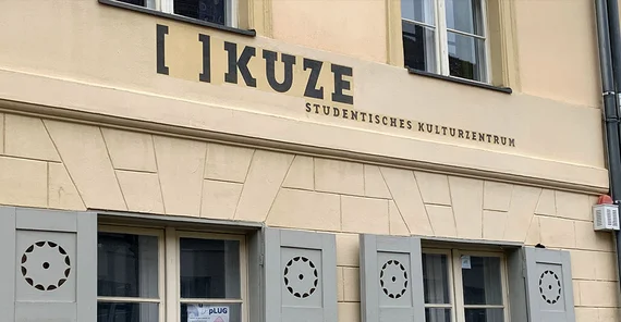 Außenfassade des KuZe