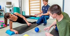 Training gegen Rückenschmerzen. | Foto: Karla Fritze