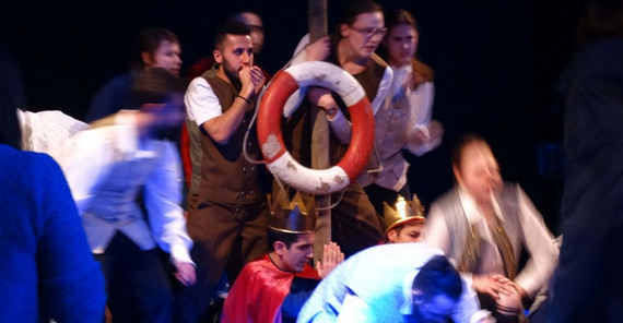 Foto: Das Integrationstheater „Sanssouci avec Shakespeare“ führt die Komödie „Der Sturm“ in mehreren Sprachen auf (Foto: Uni Potsdam/Iyad Krayem)