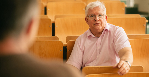 Prof. Dr. Stephan Lewandowsky im Interview.