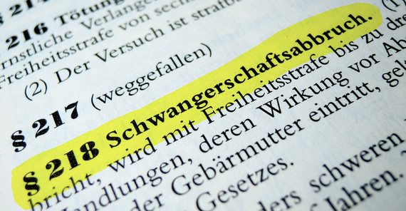 Schwangerschaftsabbrüche sind in Deutschland laut StGB strafbar.