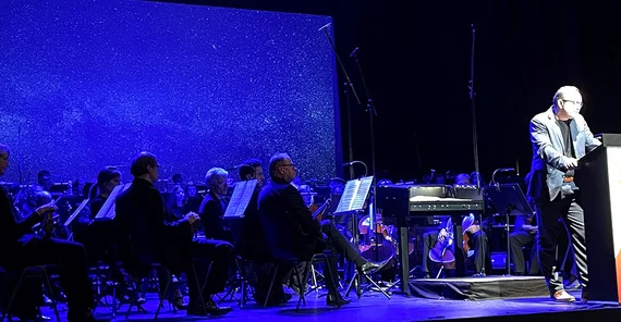 Prof. Markus Schladebach referiert zu Fragen des Weltraumrechts.