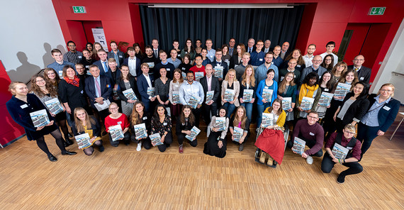 Die Stipendiaten des Deutschlandstipendiums 2019. Foto: Thomas Roese. Die Stipendiaten des Deutschlandstipendiums 2019. Foto: Thomas Roese.