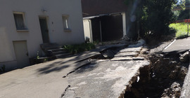 Straßenschaden in Braunsbach. Foto: Adrian Riemer.