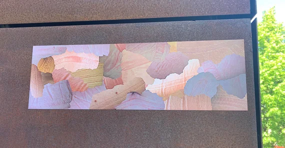 „Hautcamouflage“ von Studentin Lilly Hubatsch an der rostigen Außenhaut des Inklusionsgebäudes Haus 31 auf dem Uni-Campus Golm | Foto: A. Horn-Conrad