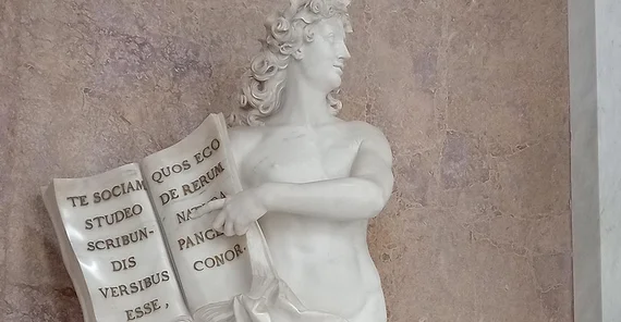 Apollo, der Gott der Dichter, im Marmorsaal im Schloss Sanssouci.