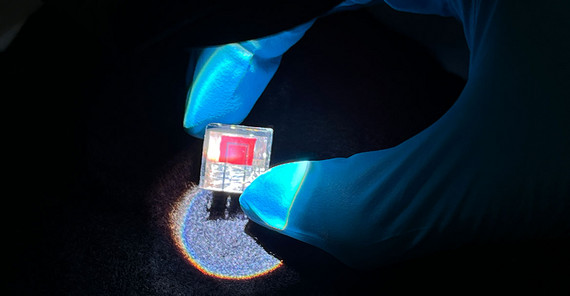 Solar cell with passivation in the laboratory under simulated sunlight.