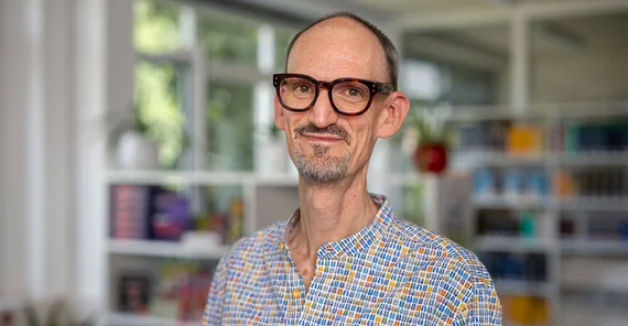 Dr. David James Prickett, Leiter des Zessko im Porträt