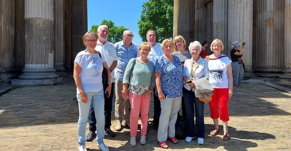 Nach 50 Jahren: Seminargruppe beim Alumnitreffen 2022 auf dem Campus Am Neuen Palais