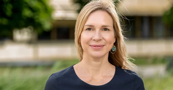 Prof. Dr. Nina Kolleck im Portait.